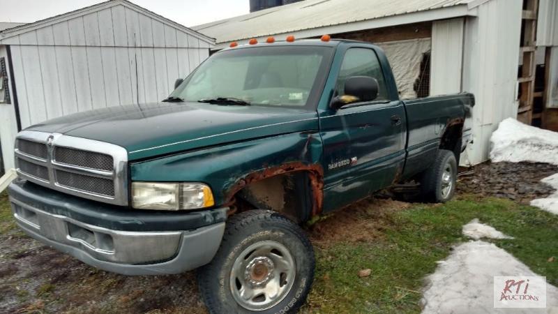 lot 12 image: 1998 Dodge 2500 V8 Magnum Gas. Automatic. 4WD...