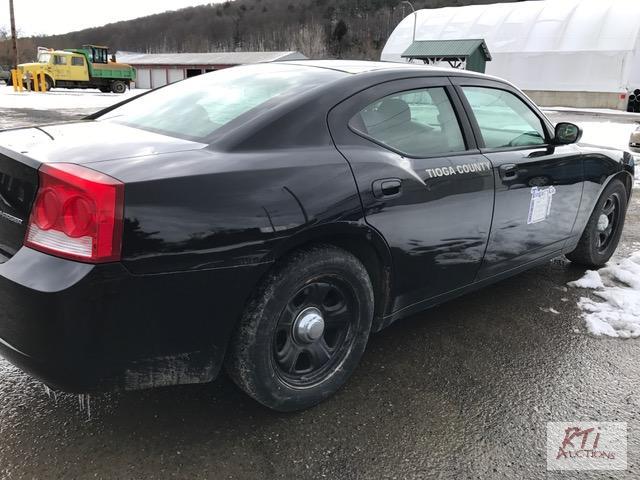 lot 13 image: 2009 Dodge Charger, VIN 2B3KA43V59H607980, 18...