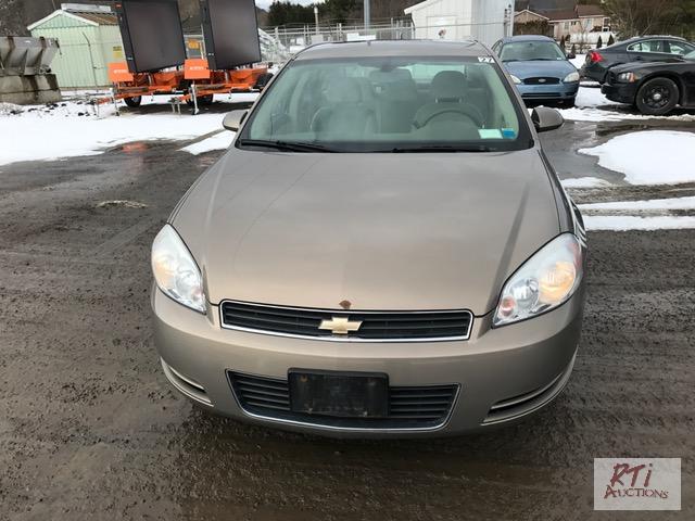 lot 14 image: 2006 Chevrolet Impala, VIN 2G1WB58KX69435171,...