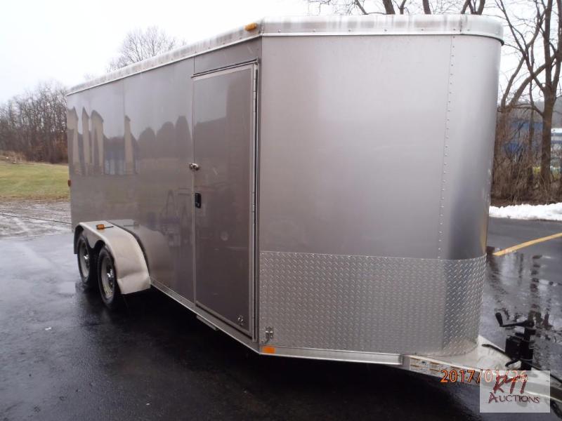 lot 23 image: 2005 FEATHERLITE TA Enclosed Trailer, VIN 4...