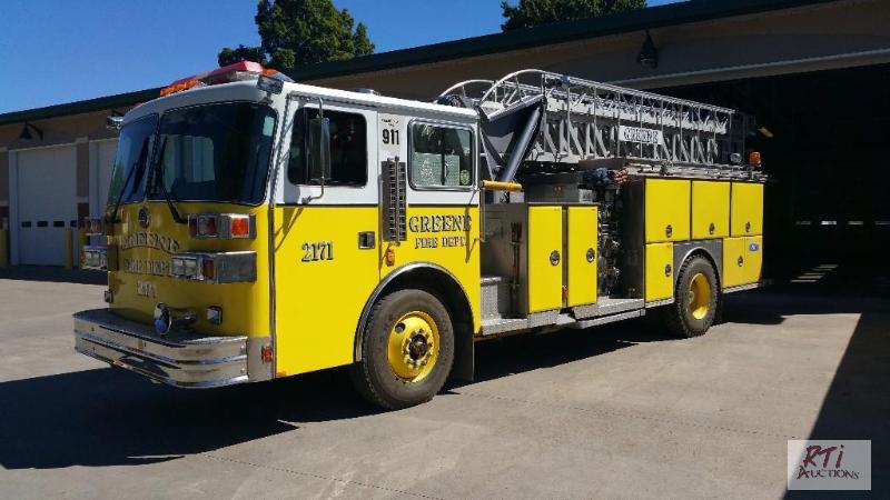 lot 39 image: 1990 SUTPHEN 65 Quint, Cab-over Fire Aerial ...