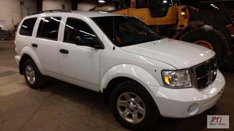 lot 4 image: 2009 Dodge Durango 4WD SUV, VIN# 1D8HB38POF71...