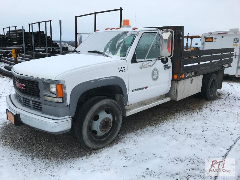 lot 6 image: 1998 GMC 3500HD 2WD Stake truck (#1420), VIN...