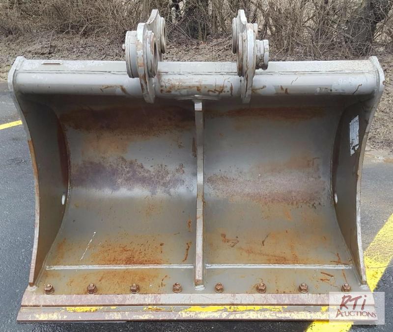 lot 64 image: GEITH 48 Ditchinggrading bucket (used on a ...