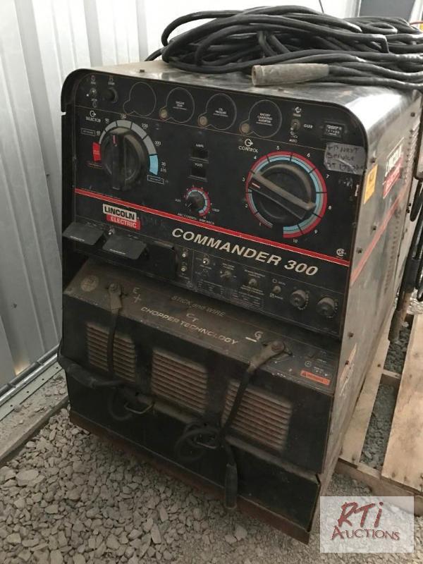 lot 72 image: Description Changed 1999 LINCOLN Power Commander 300 Welder w le...