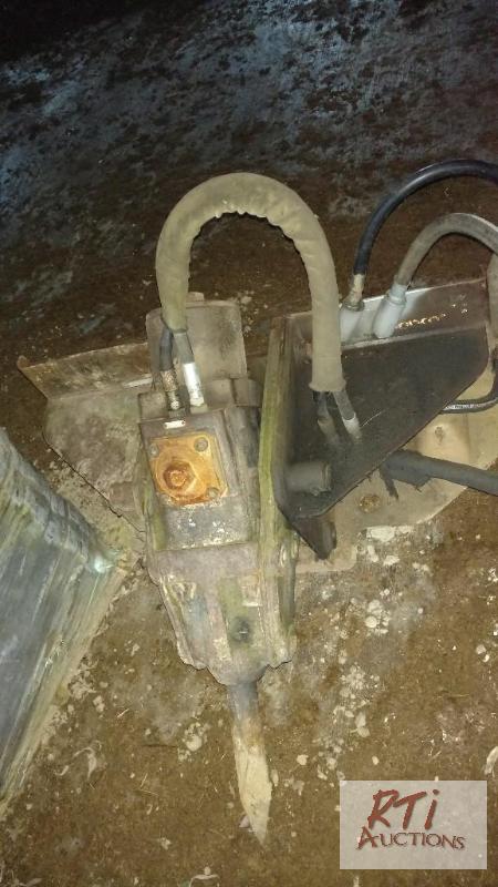 lot 83 image: Bobcat SSL Mount Hydraulic Jackhammer. Item i...
